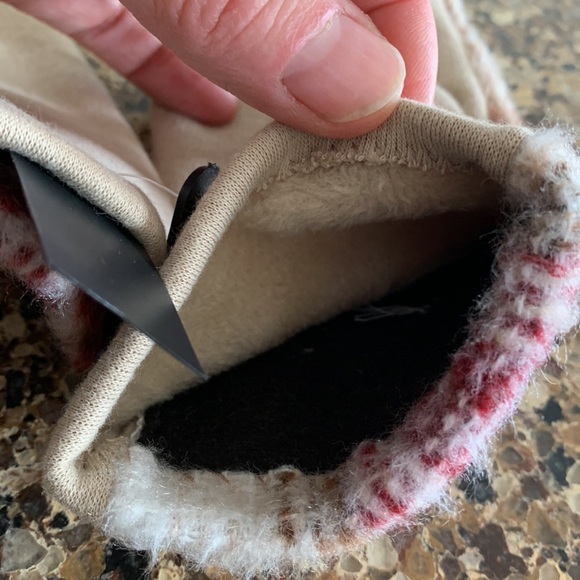 By Chance Gloves - Picture 6 of 6